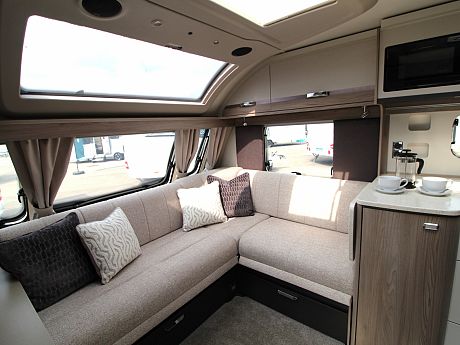 Swift Conqueror 560L Grande - 2026 image
