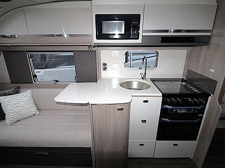 Swift Conqueror 580 - 2026 image