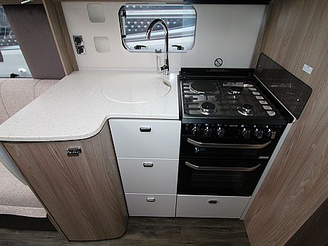 Swift Conqueror 650L Grande - 2026 image