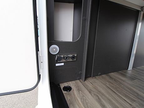 Swift Escape 694 - (65683) image
