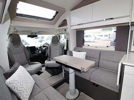 Swift Escape 694 - (65683) image