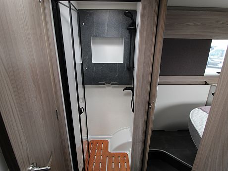 Swift Escape 694 - (65683) image