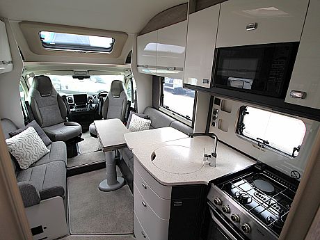 Swift Escape 694 - (65683) image