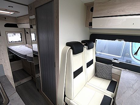 Fleurette/Florium Black Pearl 63 LJ - Artense Grey - 2026 image