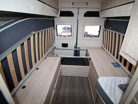 Fleurette/Florium Black Pearl 63 LJ - Artense Grey - 2026 image