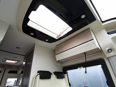 Fleurette/Florium Black Pearl 63 LJ - Artense Grey - 2026 image