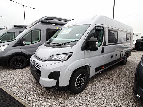 Giottiline  Giottivan 64G (FIAT) Premier Edition Auto - Expedition Grey 2026 image