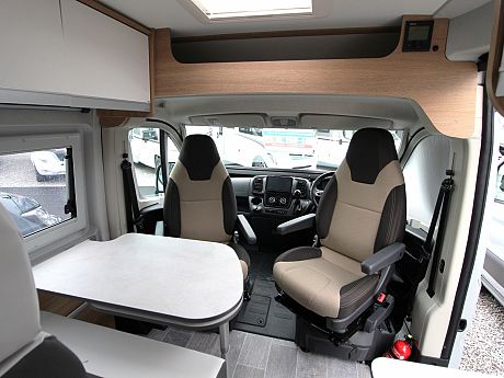 Giottiline  Giottivan 64G (FIAT) Premier Edition Auto - Expedition Grey 2026 image