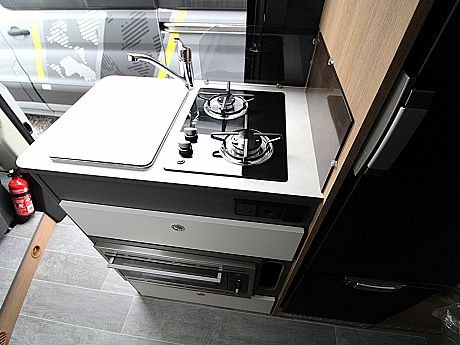 Giottiline  Giottivan 64G (FIAT) Premier Edition Auto - Expedition Grey 2026 image