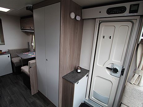 Swift Sprite Alpine 4DB - 2026 image