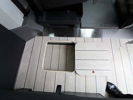 Westfalia Sven Hedin Premium - Auto - Ice Blue 2026 image