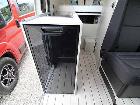 Westfalia Sven Hedin Premium - Auto - Ice Blue 2026 image