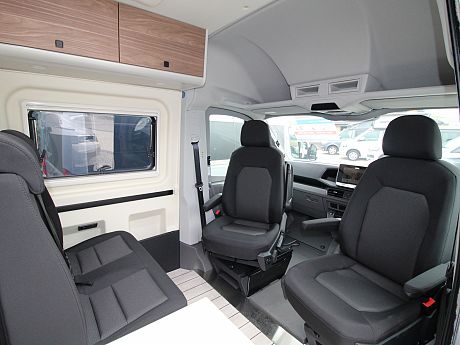 Westfalia Sven Hedin Premium - Auto - Ice Blue 2026 image