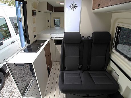 Westfalia Sven Hedin Premium - Auto - Ice Blue 2026 image