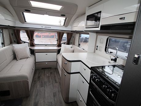 Swift Elegance Grande 835 - 2026 image