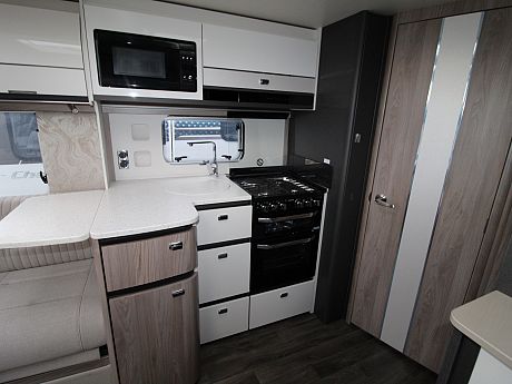 Swift Elegance Grande 835 - 2026 image