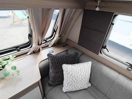 Swift Conqueror 565 - 2027 image
