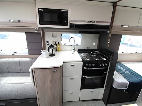 Swift Conqueror 565 - 2027 image