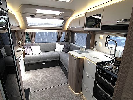 Swift Conqueror Grande 650L - 2027 image