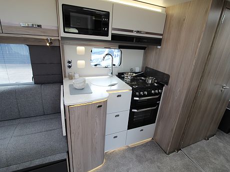 Swift Conqueror Grande 650L - 2027 image