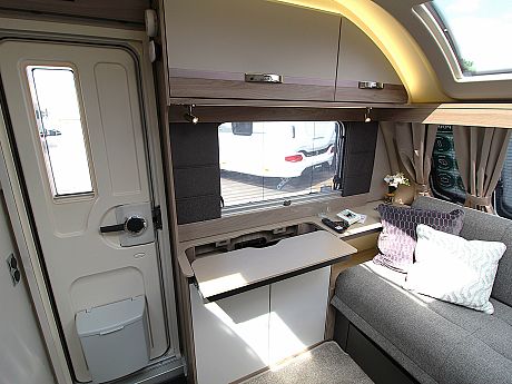 Swift Conqueror Grande 650L - 2027 image