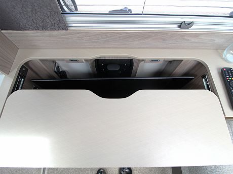 Swift Conqueror Grande 650L - 2027 image