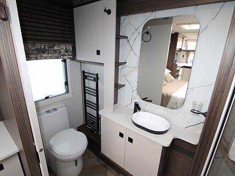 Coachman LUSSO I - 2027 image