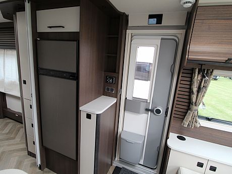 Coachman LUSSO II - 2027 image