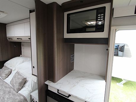Coachman VIP 575 - 2027 image