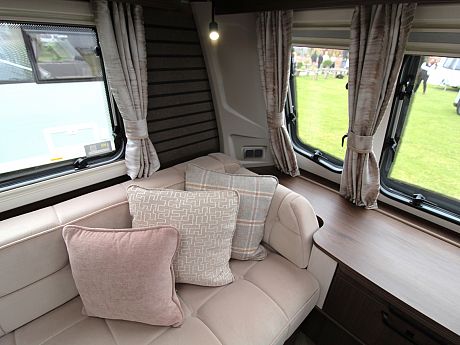 Coachman VIP 575 - 2027 image