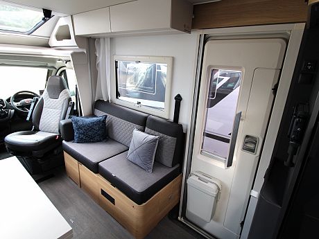 Adria Matrix Axess 600 DT (55793) image