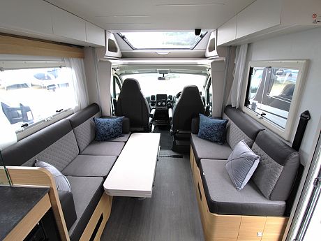 Adria Matrix Axess 600 DT (55793) image