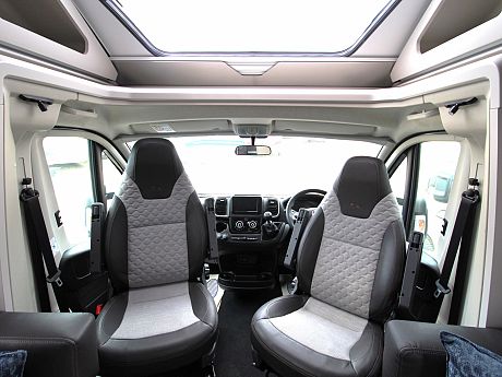 Adria Matrix Axess 600 DT (55793) image