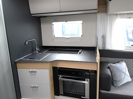Adria Matrix Axess 600 DT (55793) image