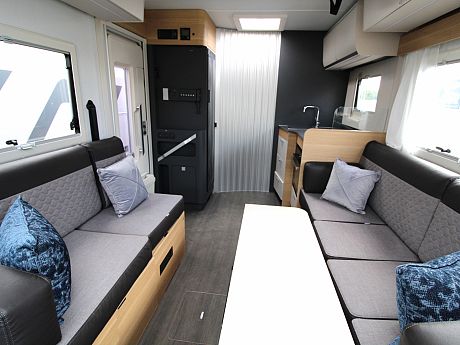 Adria Matrix Axess 600 DT (55793) image