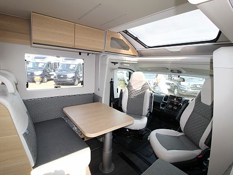Adria Matrix 60Y 670 SL image