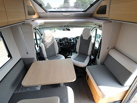 Adria Matrix 60Y 670 SL image
