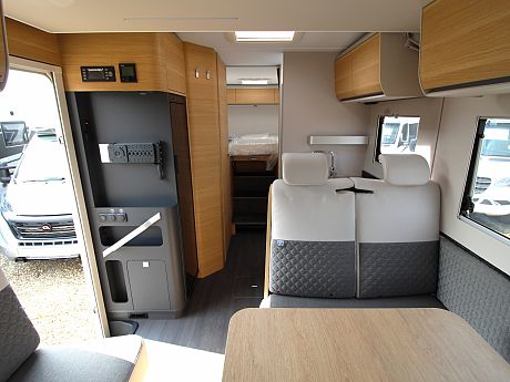 Adria Matrix 60Y 670 SL image