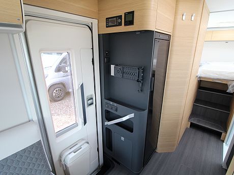 Adria Matrix 60Y 670 SL image
