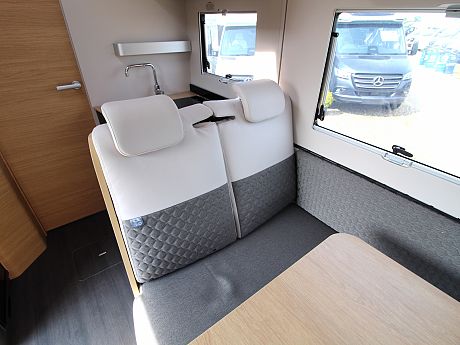Adria Matrix 60Y 670 SL image