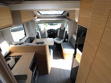 Adria Matrix 60Y 670 SL image