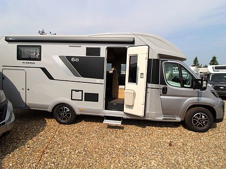 Adria Matrix 60Y 670 SL image