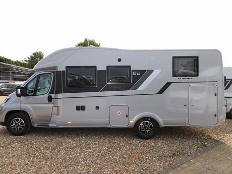 Adria Matrix 60Y 670 SL image