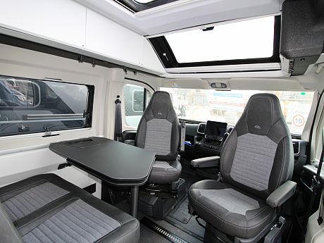 Adria Twin Supreme 640 SGX  Artense Grey (62133) image