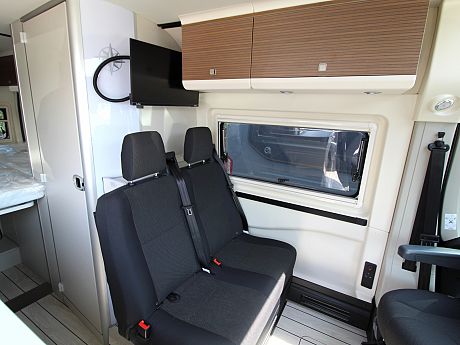 Westfalia Columbus 640E 'Pop-Top' Artense Grey (66896) image