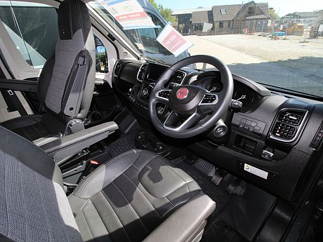 Adria Twin Sports 640 SGX - 2025 image