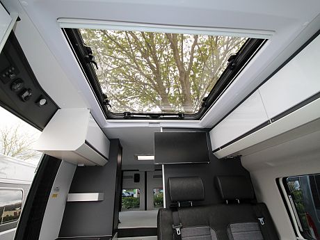 Adria Twin Supreme 640 SGX - 2024 image