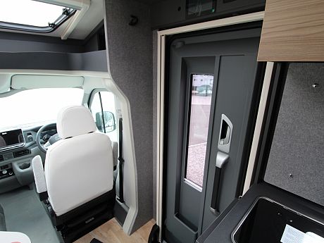 Dethleffs Globebus Performance T I6 4x4 (68991) image