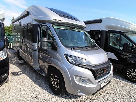 Adria Matrix Supreme 670 DL - 2024 image
