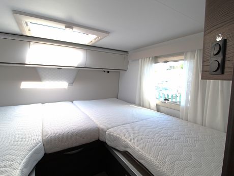Adria Matrix Supreme 670 DL - 2024 image